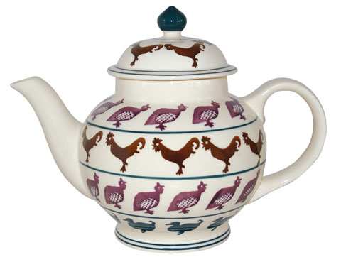 emma-bridgewater-chicken-run-four-cup-teapot.jpg