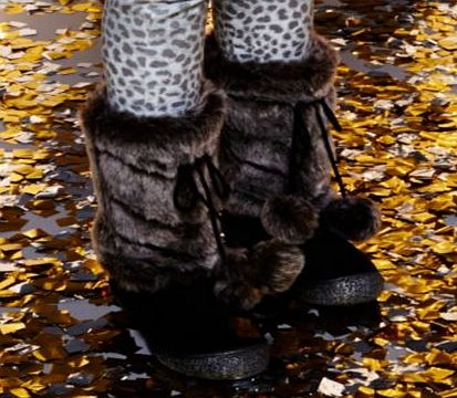 Emma Bunton Girls Black Fur Boot - Size 13