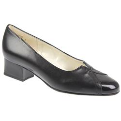 Equity Female Eqspconcerto Leather Upper Textile/Other Lining in Black