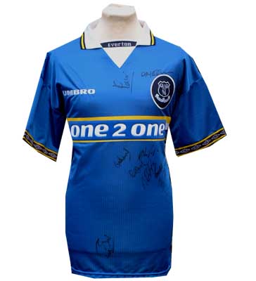Everton and#8211; Shirt circa 1998 and8211; signed by 9