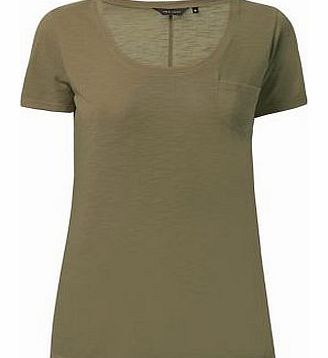 Exclusives Red Seam Back Pocket Front T-Shirt 3228776