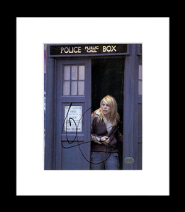 FamousRetail Billie Piper as Rose Tyler in Doctor Who signed 10x8and#39;and39; photo