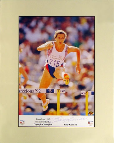 FamousRetail Sally Gunnell Signed 16x20 Print
