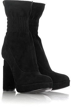 Fendi Smocked suede boots