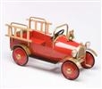 Fire Engine Pedal Car: 90x41x53 - Red