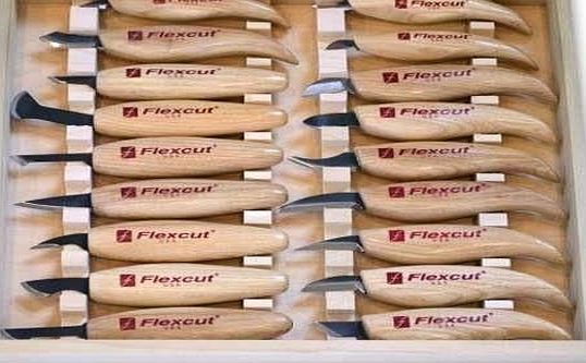 Flexcut  18pc DELUXE WOOD CARVING WORKING TOOL CARVER SET KN250