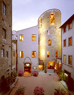 FLORENCE Brunelleschi Hotel - A Summit Hotel