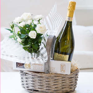 Flowers Direct Prosecco Gift Basket