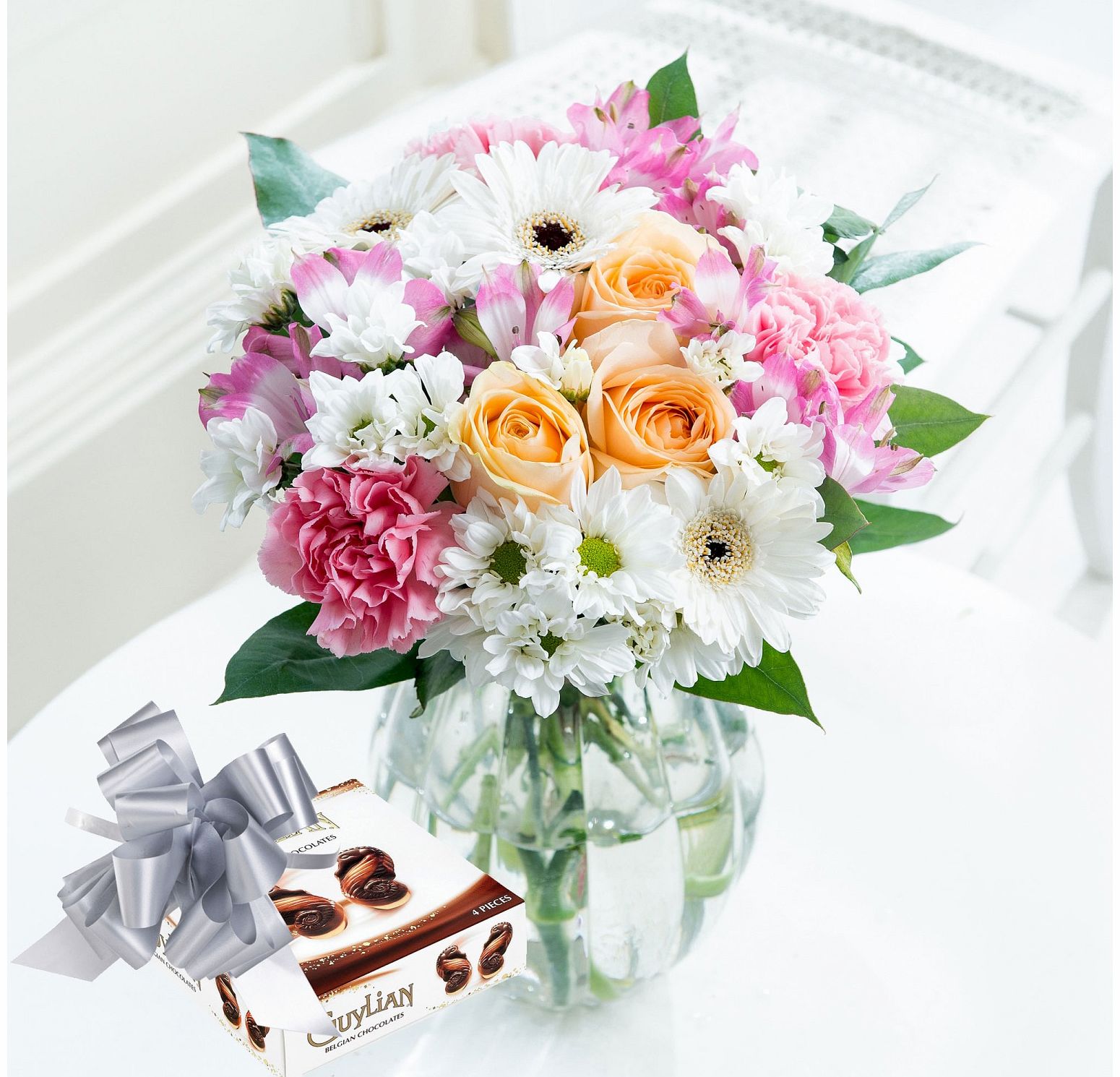 Fairytale with Guylian and Ribbon