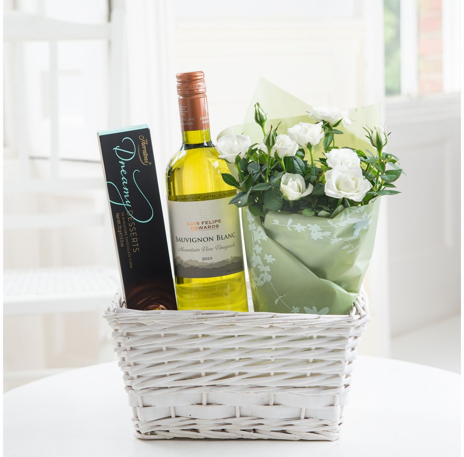 Flying Flowers White Wine Gift Set