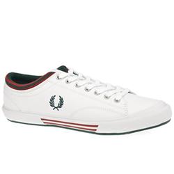Fred Perry Male Tipped Cuff Too Leather Upper Fashion Trainers in White and Red