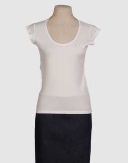 FRED PERRY TOPWEAR Short sleeve t-shirts WOMEN on YOOX.COM