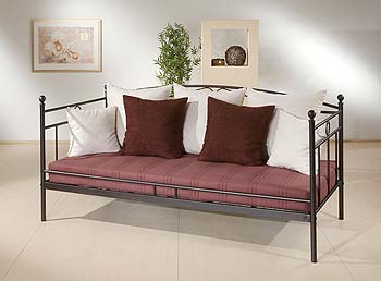 Furniture123 Daisy Daybed with Mattress