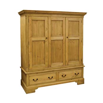 Furniture123 Elder Pine Triple Wardrobe