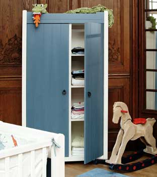 Furniture123 King Arthur Wardrobe