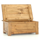 Breton pine balnket box