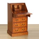 Country Manor Slim Bureau