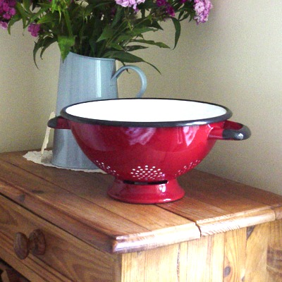 Garden Trading Enamel Colander in Red and White
