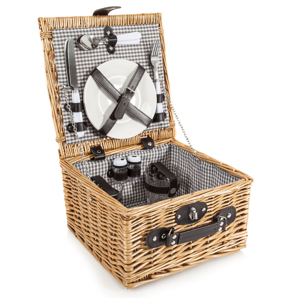 Gardens and Homes Direct Ascot Traditional Wicker Picnic Basket for Two