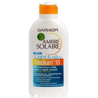 Ambre Solaire Light and Silky Milk 15 200ml
