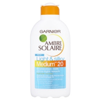 Ambre Solaire Light and Silky Milk 20 200ml