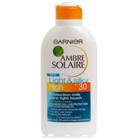 Ambre Solaire Light and Silky Milk 30 200ml