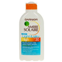 Ambre Solaire Protection Milk 30 UV Sensitive