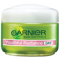 Garnier Skin Naturals Nutritionist Youthful Radiance