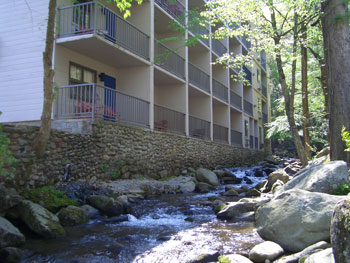 Sidney James Mountain Lodge