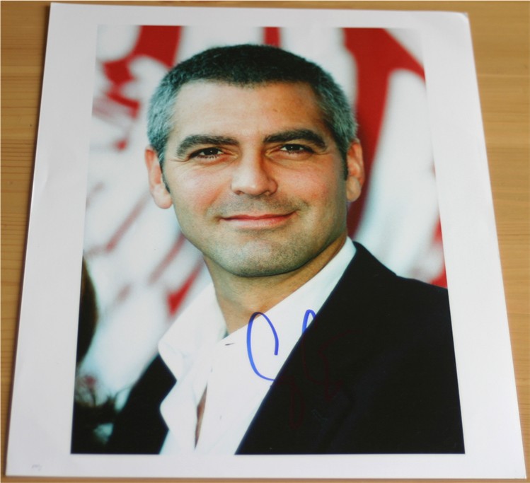 CLOONEY SIGNED 10 x 8 INCH COLOUR