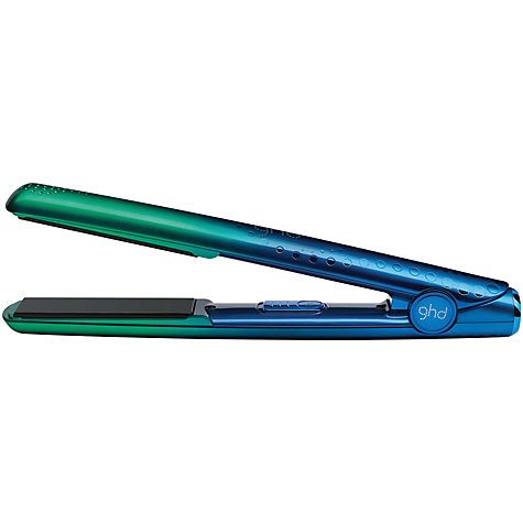 V Lagoon Professional Hair Styler **Step into a wintery world full of magic/With an iridescent finish**