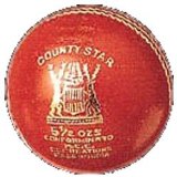 Gunn & Moore GUNN and MOORE County Star Cricket Ball , RED