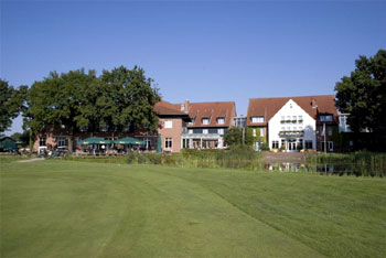 Steigenberger Hotel Treudelberg