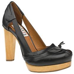 Harlot Female Tark Court Leather Upper Evening in Black, Purple