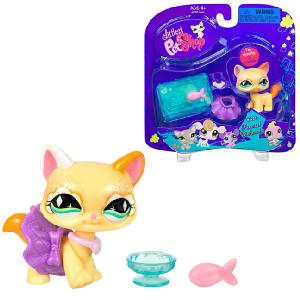 Hasbro Littlest Pet Shop Cat With Accessories