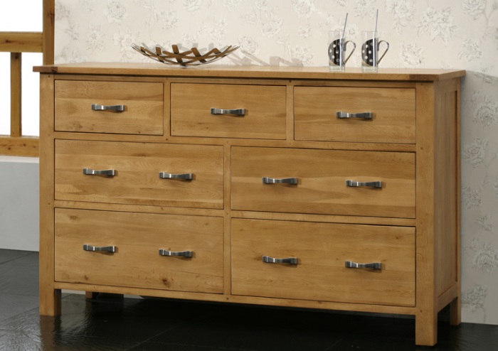 Oak 7 Drawer Chest Of Drawers- Blonde