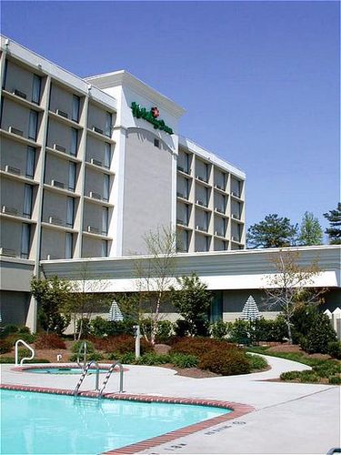 Holiday Inn North - Raleigh
