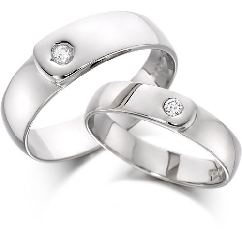 6mm 0.07 Ct Diamond Solitaire D Shape Overlap Wedding Band In 18 Ct White Gold