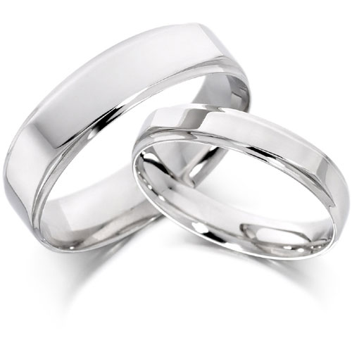  6mm Bevelled Edge Four Sided Court Wedding Band In 9 Ct White Gold