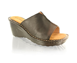 Hush Puppies Classic Leather Wedge Mule Shoe