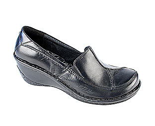 Hush Puppies Unusual Wedge Round Toe Shoe