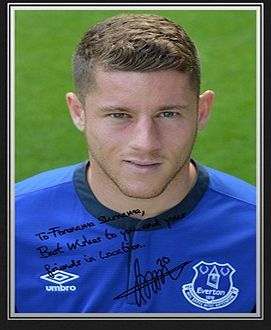 Ian Philipson Everton Personalised Signature Photo Framed -