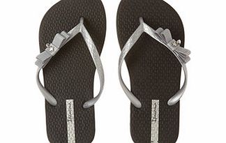 Womens Sail black and silver flip flops