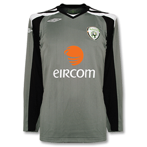 Umbro 07-09 Ireland GK home