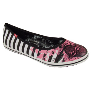 Iron Fist Ladies Pirates and Lovers Pump