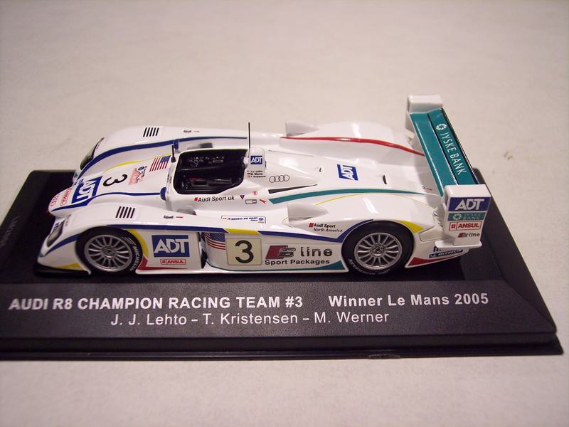 Audi R8 Winner Le Mans 2005 in White