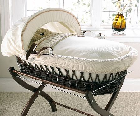 izziwotnot Dark Wicker Moses Basket Cream