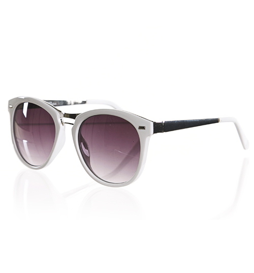 Jeepers Peepers Retro White George Wayfarer Sunglasses from