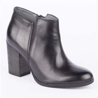 Nasira Ankle Boots