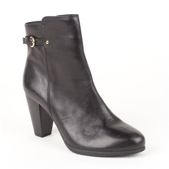 Nerina Ankle Boots